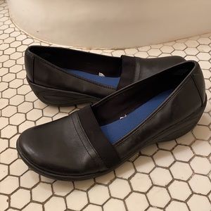 ♦️SOLD♦️— Easy Spirit wedge shoes